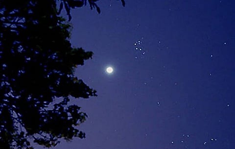 «فلكية جدة»: عطارد يزيّن سماء فجر غد