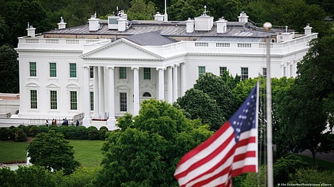 البيت الأبيض ينفي عزم واشنطن استخدام السلاح النووي في إيران