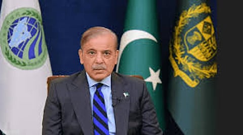 رئيس الوزراء الباكستاني: محادثة ودية مع بزشكيان وتنسيق لاستضافة محادثات سلام في إسلام آباد