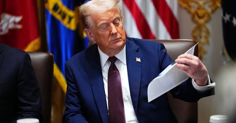 إعلام عبري: «ترامب» أعطى الضوء الأخضر للاحتلال الإسرائيلي للاستمرار بالقتال في لبنان