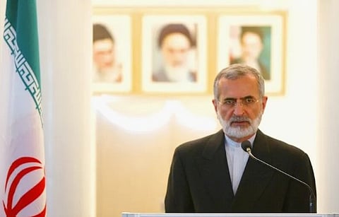 مقتل كمال خرازي متأثراً بجروح أصيب بها في غارة على طهران