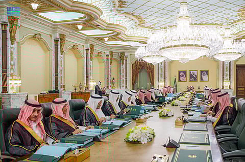 «الوزراء» يُشِيد بنجاح جهود استعادة الإنتاج بعدد من مرافق منظومة الطاقة المتضررة من الاستهدافات