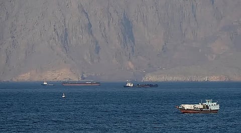 بيانات شركات الشحن: 3 سفن فقط عبرت مضيق هرمز خلال الساعات الـ24 الماضية