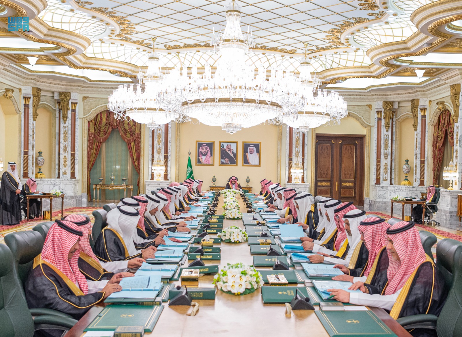 مجلس الوزراء يجدد الدعم المستمر لجميع الجهود والمساعي الدبلوماسية الهادفة إلى إرساء دعائم السلم