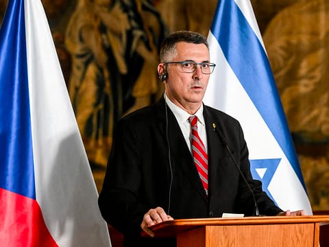 وزير خارجية الاحتلال: سنعيد النظر بالخيار العسكري مع إيران إذا فشلت مفاوضات أمريكا