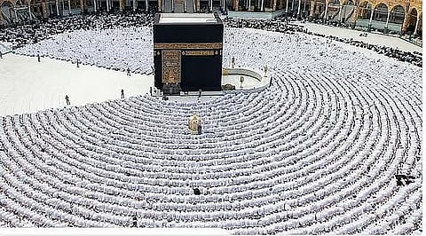 وزارة الحج تحث ضيوف الرحمن على التجاوب مع تعليمات رجال الأمن