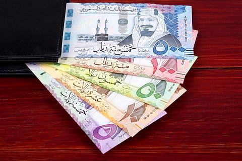 سعر الريال مقابل الجنيه المصري والعملات العربية اليوم السبت 15-11-1447