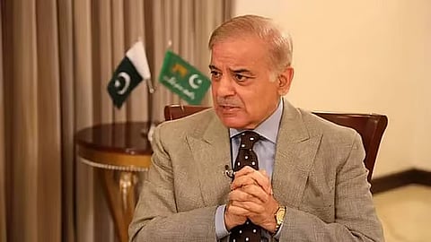 رئيس وزراء باكستان: نبذل قصارى جهدنا لعقد مفاوضات مباشرة بين أمريكا وإيران