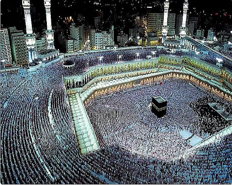 وزارة الصحة تحث ضيوف الرحمن على حجز اللقاحات