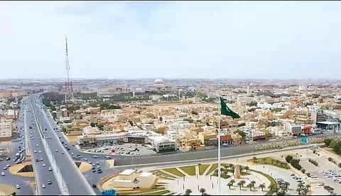 طقس المملكة الخميس.. أمطار رعدية ورياح نشطة على عدة مناطق
