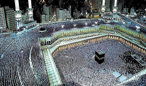 «الداخلية» تصدر دليلًا بالتعليمات والإرشادات للمحافظة على أمن وسلامة ضيوف الرحمن خلال موسم الحج