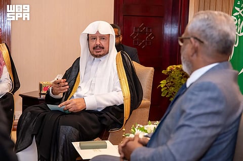 رئيس «الشورى» يعقد جلسة مباحثات رسمية مع رئيس مجلس الشعب المالديفي