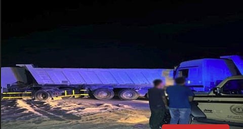 ضبط مقيمين من الجنسيتين النيبالية والهندية لاستغلالهما الرواسب في المنطقة الشرقية