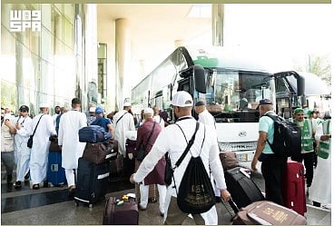 ضيوف برنامج خادم الحرمين يغادرون مكة إلى المدينة المنورة بعد إتمام مناسك الحج