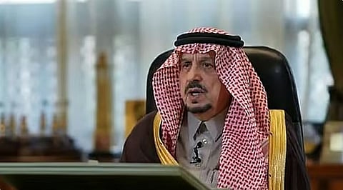 أمير الرياض يُقلِّد مدير مكافحة المخدرات بالمنطقة رتبته الجديدة