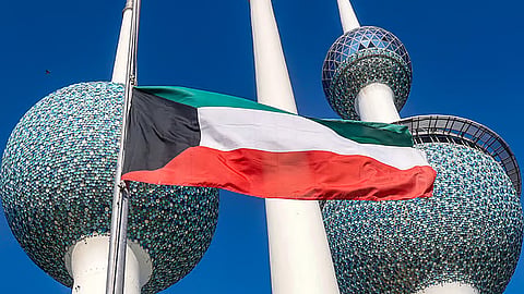الكويت تدين الهجمات الإيرانية على مطارها.. وتؤكد: سيادتنا خط أحمر ولا تهاون في الرد