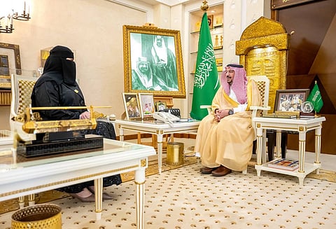 أمير القصيم يؤكد أهمية استمرار تطوير خدمات الأحوال المدنية والوصول إلى المستفيدين بمختلف المواقع