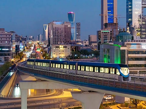 «النقل العام» يوضح الفئات المؤهلة لخصم 50% على التذاكر العادية لقطار الرياض