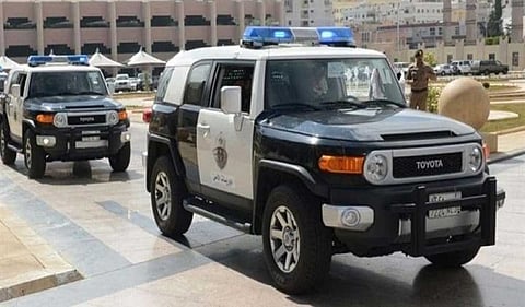 شرطة منطقة الرياض تضبط وافدين لممارستهما أفعالا تنافي الآداب العامة في مركز استرخاء
