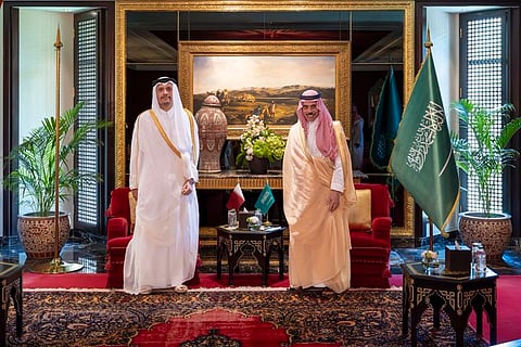وزير الخارجية يبحث المستجدات الإقليمية مع نظيريه في قطر وسلطنة عمان