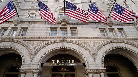 ترامب يبيع فندقه الشهير بواشنطن متخليًا عن حروفه الذهبية