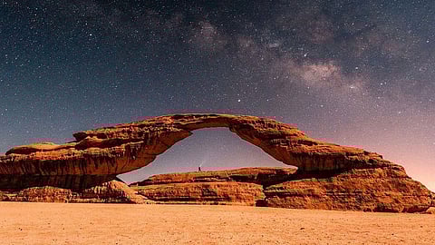 العلا.. وجهة سياحية عامرة بكنوز الطبيعة والتاريخ