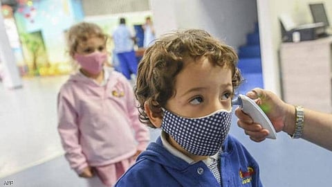 طبيبة تكشف 7 أعراض لإصابة الأطفال بكورونا