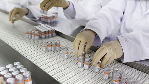 البرازيل تعلق استخدام 12 مليون جرعة من لقاح «سينوفاك»