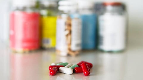 خبير تغذية يحذر من تناول حبوب حوارق الدهون: أضرار خطيرة