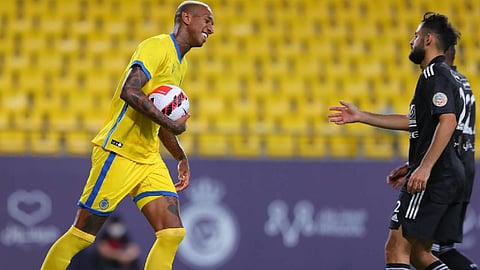 بالفيديو.. التعادل الإيجابي يحسم «التجريبية المغلقة» بين النصر والفيصلي