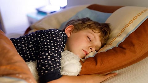 «الصحة» تحدِّد عدد ساعات النوم الكافية للطلاب