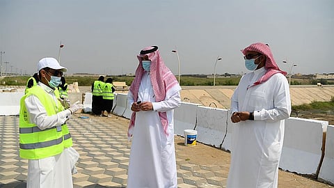 أمين جازان يتفقد أعمال معالجة التشوهات البصرية بالقطاع الجنوبي