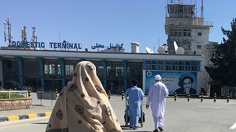 وصول ثالث طائرة مساعدات بحرينية إلى مطار كابل