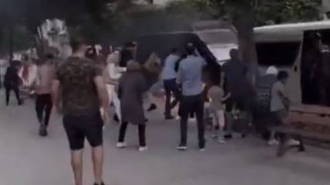 بالفيديو.. كهل تونسي يضرم النار في جسده على طريقة البوعزيزي