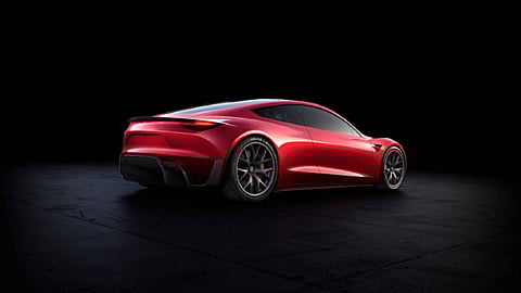 إيلون ماسك يعد بإطلاق تسلا رودستر بحلول 2023