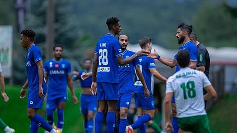 كورونا يضرب صفوف الاستقلال الإيراني قبل مواجهة الهلال
