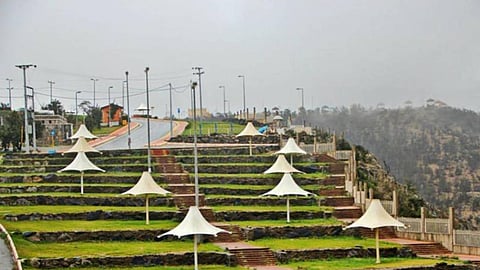 توقيع عقد مشروع منتجع رغدان السياحي بتكلفة تتجاوز 350 مليون ريال