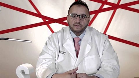 بالفيديو.. استشاري أمراض معدية يكشف أسباب انخفاض إصابات كورونا في المملكة