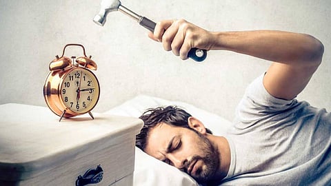 يؤدي إلى الوفاة.. صعوبة الاستيقاظ صباحًا علامة لمرض خطير