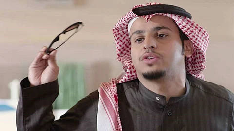 بالفيديو.. فيصل العيسى يكشف أسرار أشهر لزماته في مسلسل شباب البومب