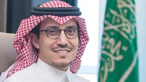 محافظ هيئة الزكاة والدخل يزور منفذ جديدة عرعر ويبحث إجراءات النقل