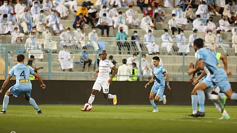 الباطن يتعادل سلبيًا مع الطائي في دوري المحترفين