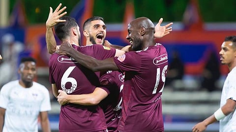 بالفيديو.. الفيحاء يتلقى الهزيمة الأولى بالدوري أمام الفيصلي في «ديربي سدير»
