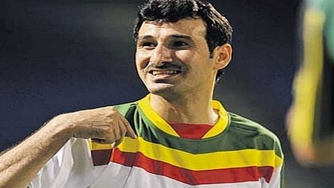 رئيس النصر يتفاعل مع شكوى «اليامي»: سنرسل لك مفاتيح الملعب