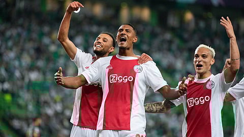 مانشستر يونايتد يزاحم آرسنال على ضم مدافع أياكس