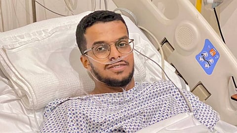شاب عشريني ينهي معاناة والدته مع الفشل الكلوي