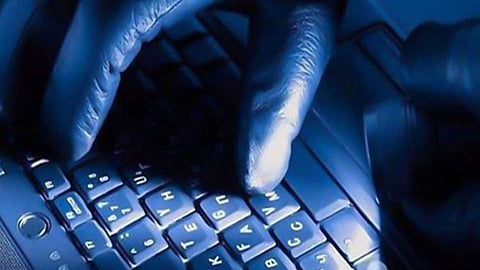 روسيا تعلن تعرضها لهجمات إلكترونية خلال الانتخابات.. نصفها من أمريكا
