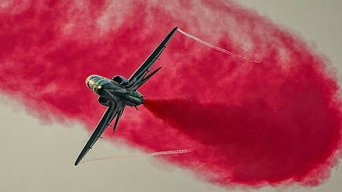 بالصور.. الصقور السعودية تؤدي عروضًا جوية مبهرة بسماء جدة