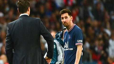 إصابة ميسي في الركبة وفحوصات جديدة لتحديد مدة غيابه