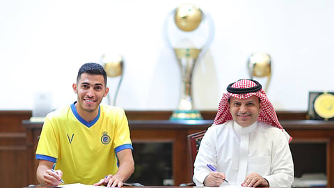 «النصر» يعلن تمديد عقد سلطان الغنام حتى 2024